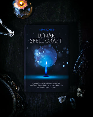 Paperback - Lunar Spell Craft By Esme Rose - Discover the secrets of the lunar magic - Spellcraft